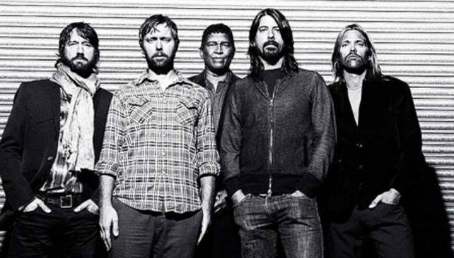 12_Aug_2014_12_51_10_foo-fighters-2014-1