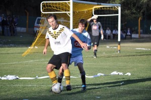 Píttaro asistió a González y liquidó el pleito con un golazo (foto de archivo).