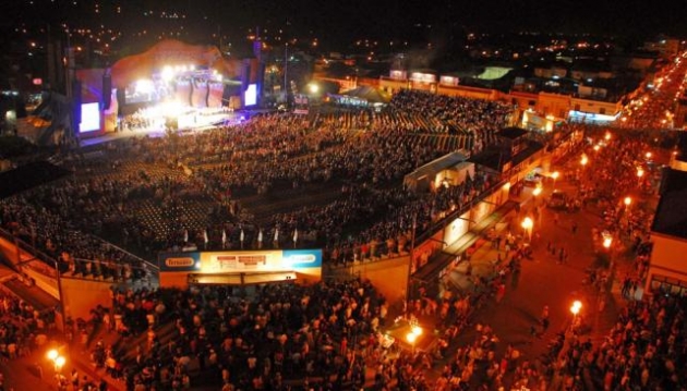 plaza-cosquin