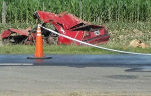 El Renault 18 quedó destruido.