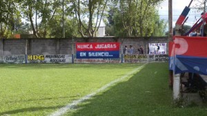 Fiel a la bandera, la hinchada local se hizo sentir.