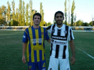 La foto del enfrentamiento entre dos "palomeros" por Mendoza.
