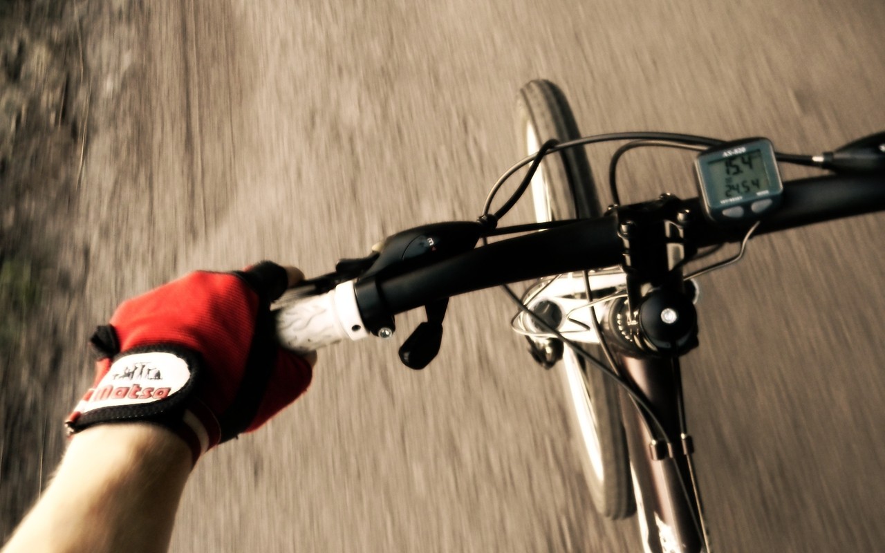 mountain-biking-16829