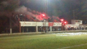 Gran recibimiento a Estudiantes (foto de Alberto Savary).