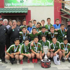 Celebración en la LRRF, tras ganar el Provincial.