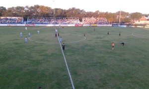 En el inicio del segundo tiempo, "Tito" le ahogó el empate a Ríos y luego Píttaro estiró la brecha (foto de Abraham Michref).