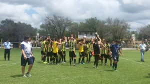 Aplausos para una gran actuación, pese a no ganar (foto de Abraham Michref).