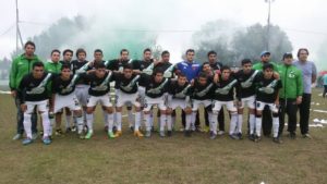 Formación de Juventud Unida en la primera final.