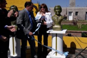 plazoleta-inauguracion-busto-de-macri