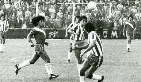maradona-debut-primera-argentinos-talleres-1976_olevid20141020_0031_1