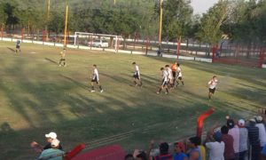 Agrario festeja el segundo gol de Yori, que aseguró la Copa de Plata.