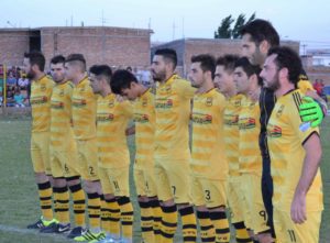 equipo-vecinos-abrazado