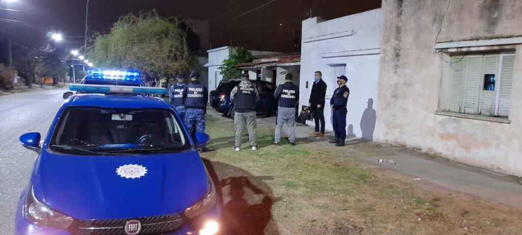 Policía 4