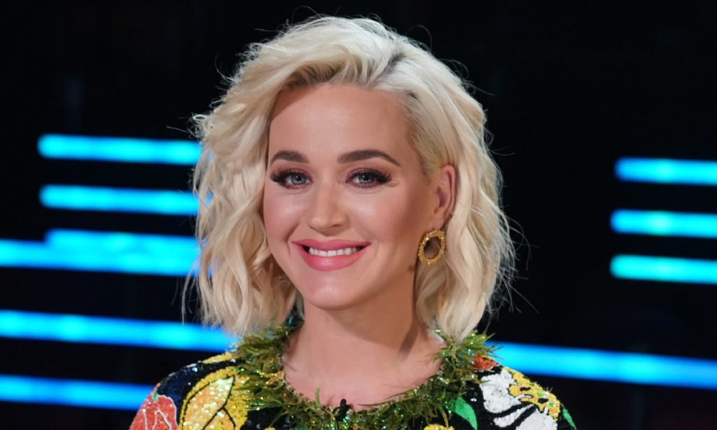 katy-perry-harleys-in-hawaii-t