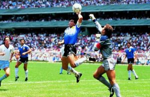 mano-dios-gol-maradona-inglaterra