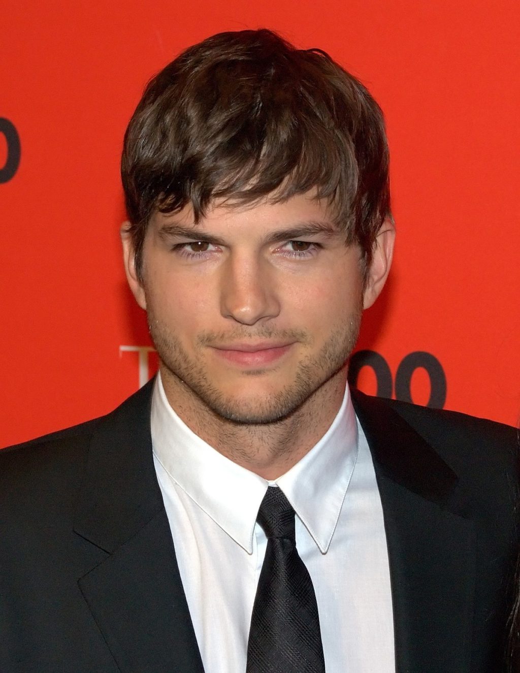 Ashton_Kutcher_by_David_Shankbone_2010_NYC